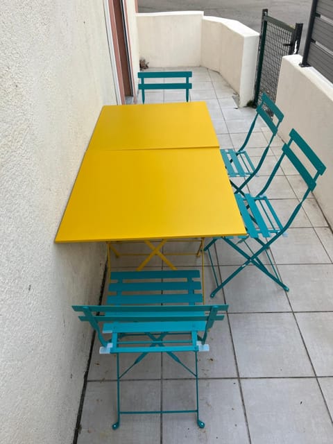 Patio, Dining area