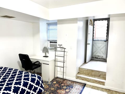 2 Bedrooms LR Kit Bath and Backyard 2 stops to Manhattan Condo in Roosevelt Island