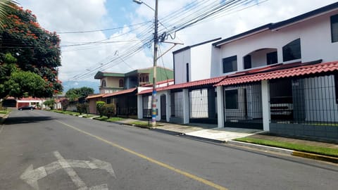 Don Carlos Place Condo in Alajuela