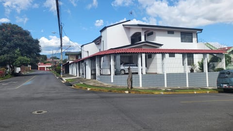 Don Carlos Place Wohnung in Alajuela