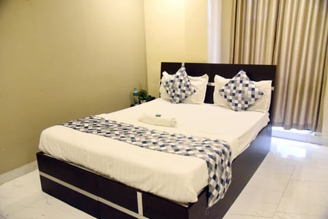 Orchid Platinum Guest House Hotel in Pune