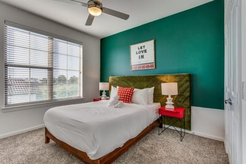 Astonishing CozySuites on I-35 with pool&parking #07 Copropriété in Pflugerville