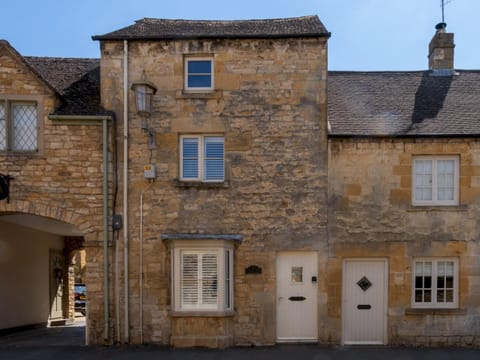 Pass the Keys Stunning 17th century 3 bedroom cottage House in Chipping Campden