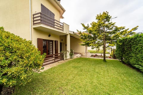 Patio, Garden, Garden view