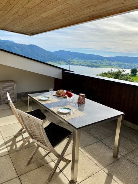 Balcony/Terrace, Lake view