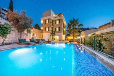 Night, Balcony/Terrace, Pool view, Swimming pool, Swimming pool, sunbed