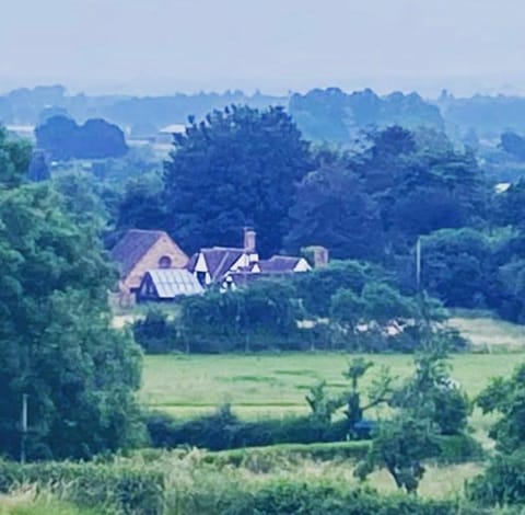 Private Loft Country Hideaway Apartment in Telford