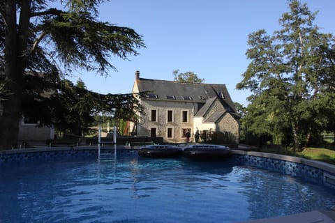 Property building, Swimming pool