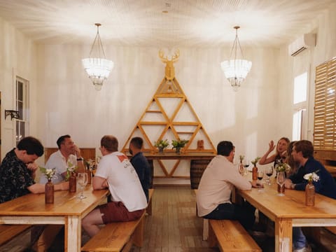 Banquet/Function facilities, Dining area, Guests