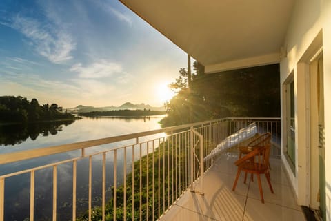 Natural landscape, Balcony/Terrace, Lake view