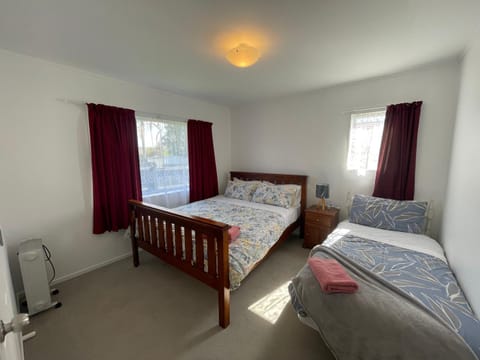 Perfect for Large Group-Near Redwood Forest House in Rotorua