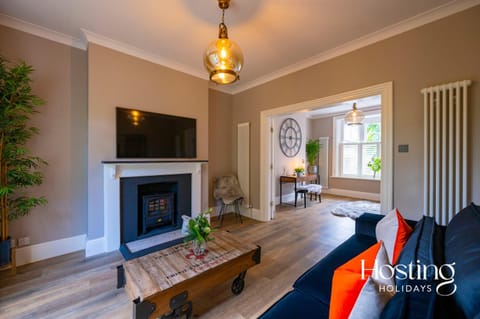 The Victoria - 4 Bedroom Townhouse With Parking House in Henley-on-Thames