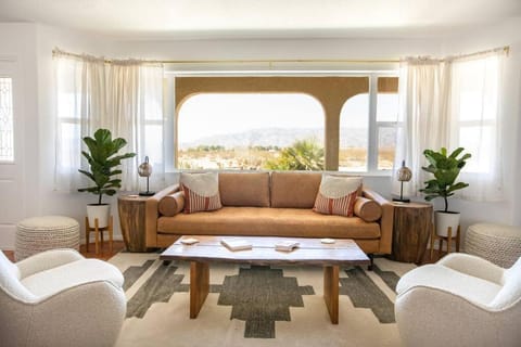 Sun Runner - Serene desert home w/pool & hot tub House in Twentynine Palms