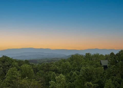 ROCKY TOP VIEWS #668 House in Sevierville