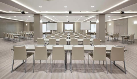 Meeting/conference room