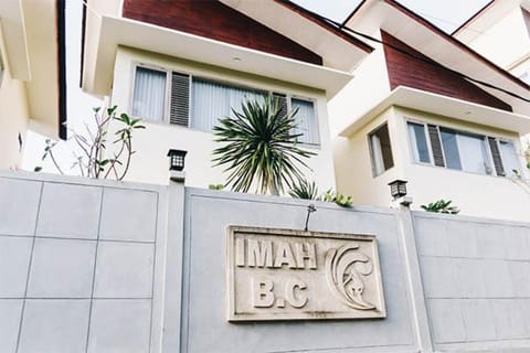 ImahBC Surfcamp hotel in Kerambitan