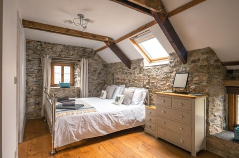 Stunning Converted Granary in Heart of St Davids Condo in Saint Davids