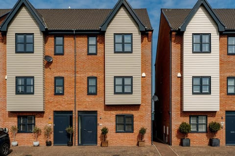 Property building, Neighbourhood, Street view