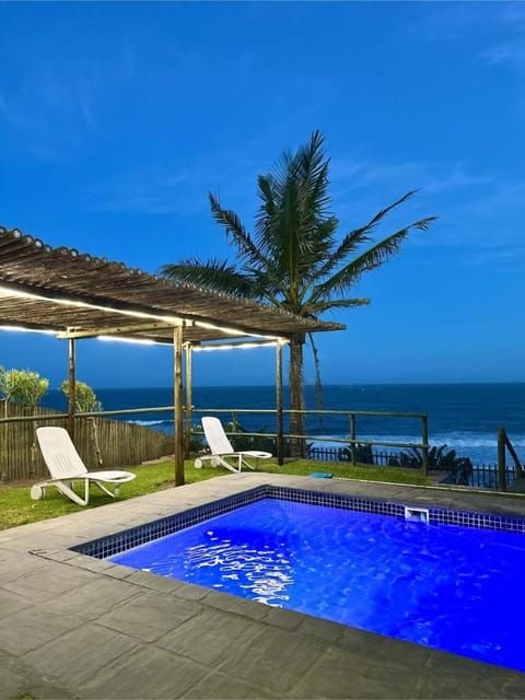 Adam Legacy Beach Villa, Tinley Manor Maison in Dolphin Coast