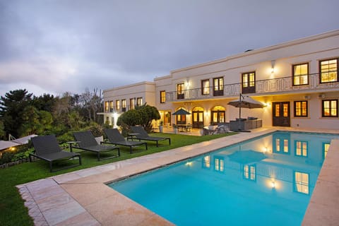Lyonesse Compound - No Load Shedding Villa in Cape Town