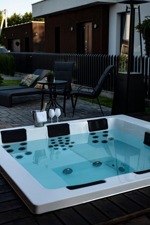 Hot Tub, Open Air Bath