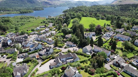 Neighbourhood, Bird's eye view