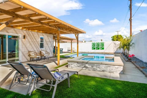 Newly Remodeled Pool Paradise Haus in Bermuda Dunes