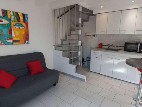 Maison rénovée avec piscine, parking privé et proche plage à Marseillan - FR-1-387-185 Apartment in Marseillan