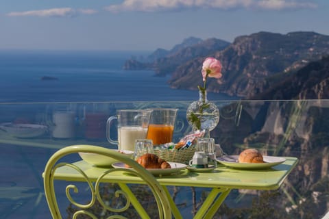 Bacio del Sole B&B Positano Bed and Breakfast in Campania