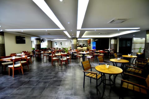 Restaurant/places to eat, Seating area