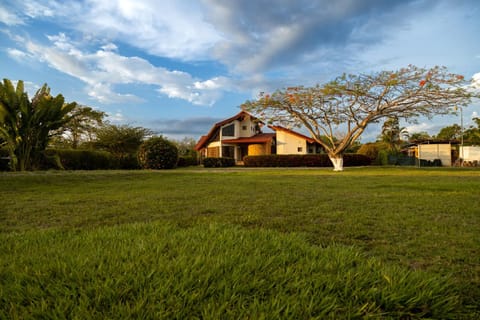 Villa Jardines del Rancho Villa in Quepos