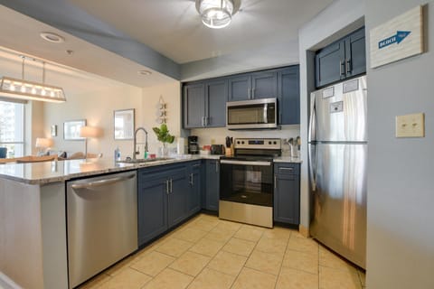 Harbourgate Resort Waterfront Condo with Pool! Condominio in North Myrtle Beach