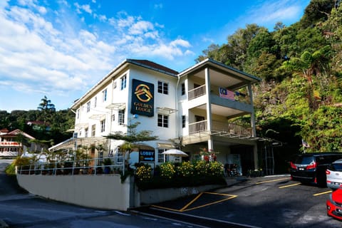 Property building, Day, Street view, Location