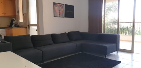 ELLA LUXURY APARTMENT - (BREAKBOOKING CY) Apartamento in Limassol City