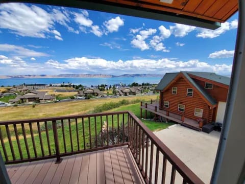 Balcony/Terrace, Lake view