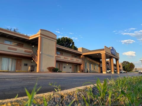 Haven Inn & Suites St Louis Hazelwood - Airport North Hotel in Ferguson Township