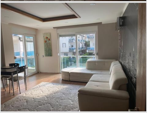 Magnificent 2+1 flat with swimming pool in Lara Condominio in Antalya