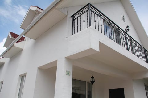 Property building, Balcony/Terrace