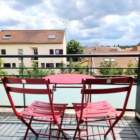 Patio, Balcony/Terrace, Seating area