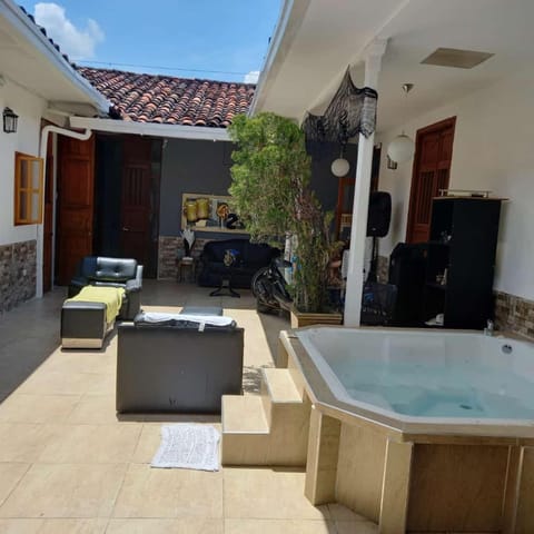 Casa con jacuzzi privado, cerca de la basílica en el centro histórico House in Buga