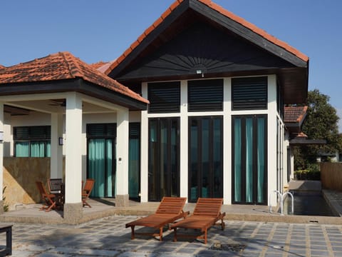 Bonheur at Karambunai Villa in Kota Kinabalu