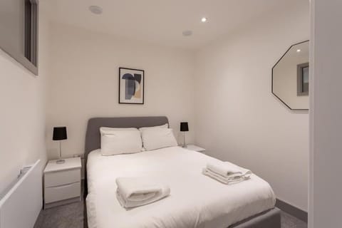 Fantastic 1 Bedroom Apartment Leeds Apartment in Leeds