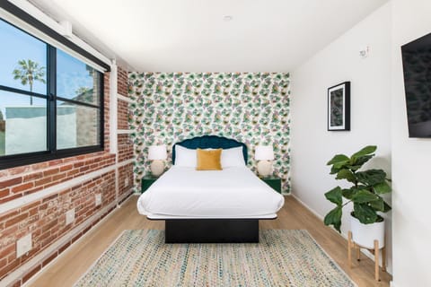 The Brick Boutique Hotel Hotel in Oceanside