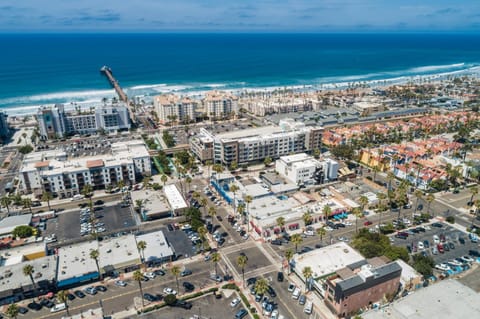 Neighbourhood, Bird's eye view