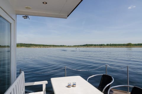 feststehendes Hausboot Docked boat in Werder