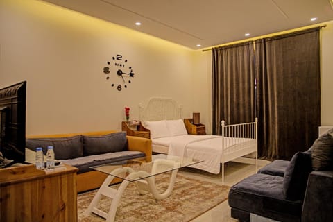Super OYO 629 Home Lux Suite Bed and Breakfast in Riyadh