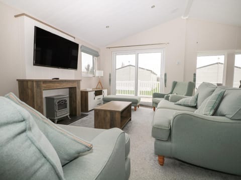 Lodge at Chichester Lakeside 2 Bed House in Chichester