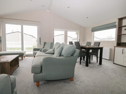 Lodge at Chichester Lakeside 2 Bed House in Chichester