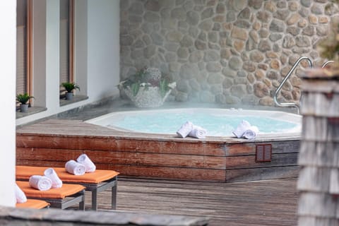 Hot Tub, Sauna, Spa and wellness centre/facilities