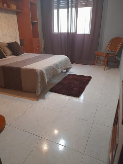 APARTAMENTO ENTERO CENTRICO Y CERCA DE LA PLAYA 6personas maximo Apartment in Bueu